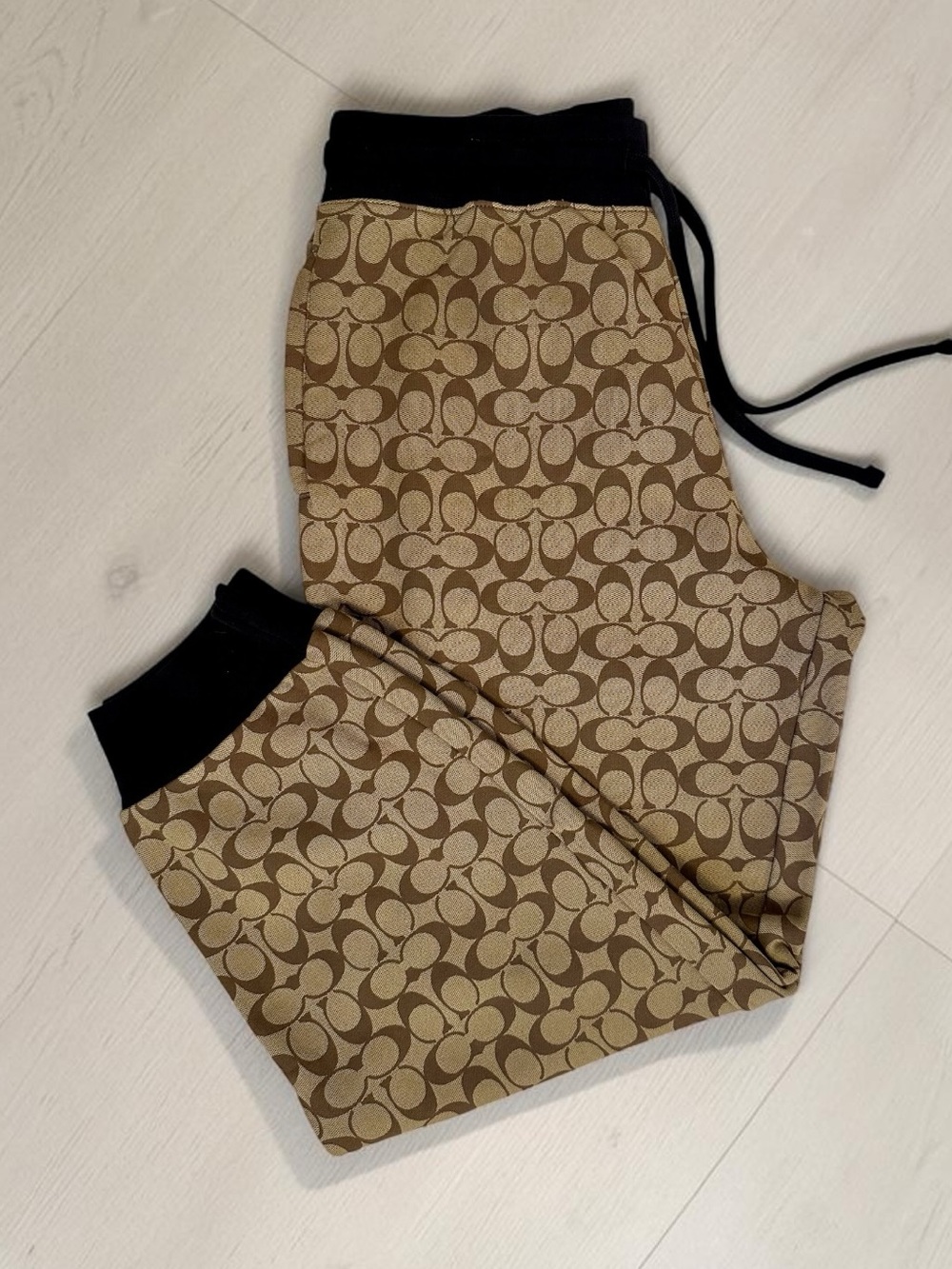 Coach Woman’s Tan Signature Print Joggers with Black Trim Size L